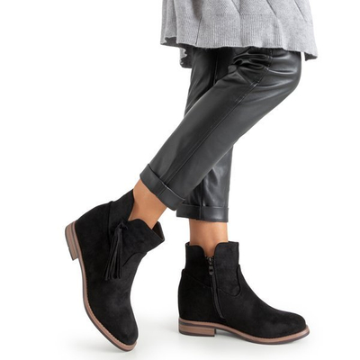 Black women's ankle boots on an indoor wedge Drezden - Footwear