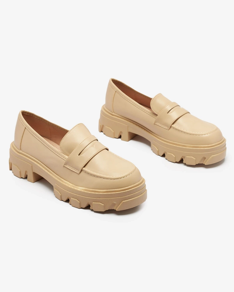 Women's beige moccasins on a solid sole Desika - Footwear