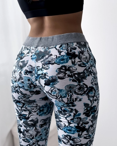 Royalfashion Женские шорты 3/4 белого цвета с цветами PLUS SIZE