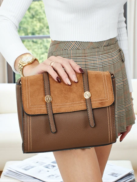 Lav damska saksetè po ekòsè Elore