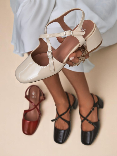 Royalfashion Sieviešu kurpes ar zemu papēdi un dekoratīvām siksniņām Lollita