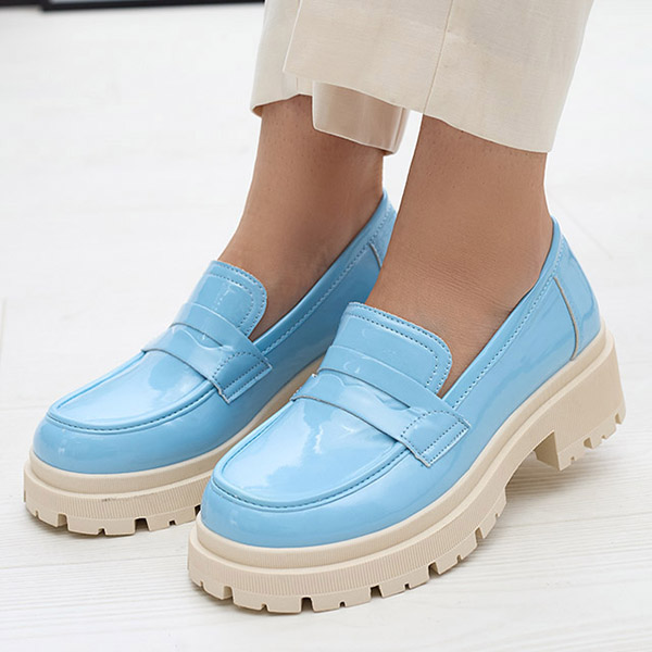 Royalfashion Blue lacquered moccasins for women Noppel