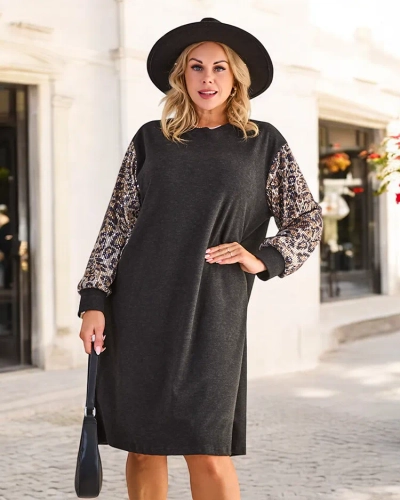 Royalfashion Sieviešu auduma kleita ar dekoratīviem piedurknēm PLUS SIZE