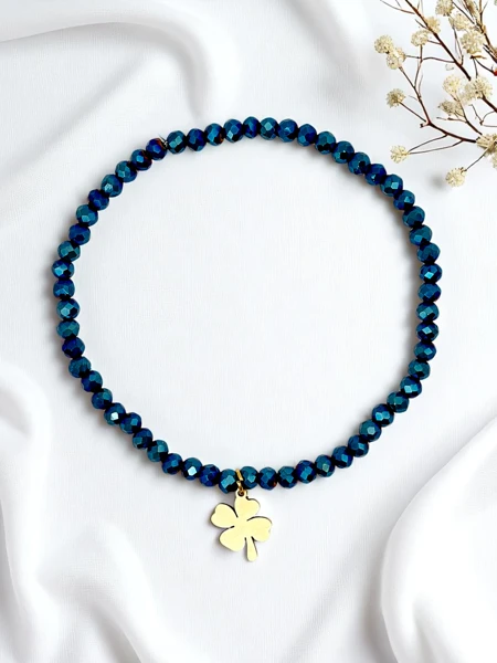 Royalfashion sieviešu aproce ar āboliņa piekariņu