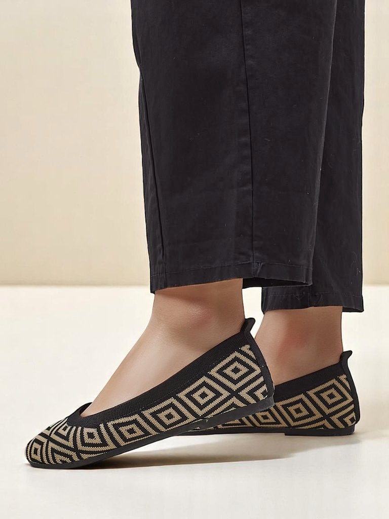Royalfashion Fabric women’s ballet flats with a geometric print Metric