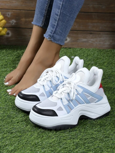 Royalfashion Women's sporty sneakers on a thicker sole Loness