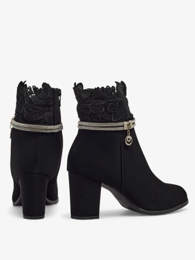 Stivaletti da donna in ecopelle con tacco largo e pizzo Kastrelle