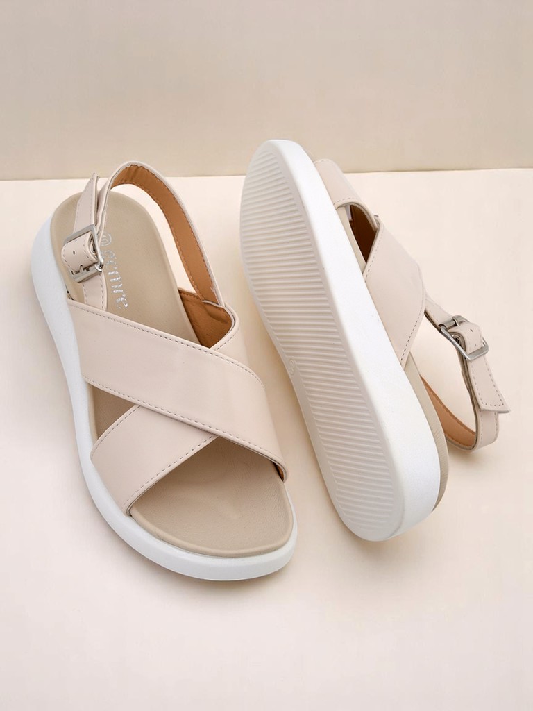 Royalfashion Sieviešu sandales uz grūbas zoles Riva Star