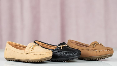 Black moccasins with metal Abu-Dabi decoration - Footwear