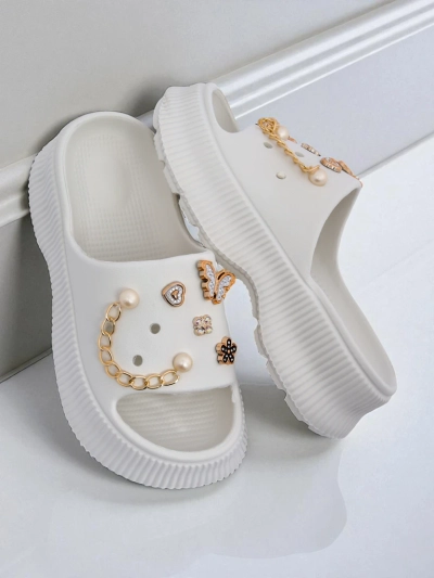 Royalfashion Женские резиновые сандалии с украшениями Slash Glam