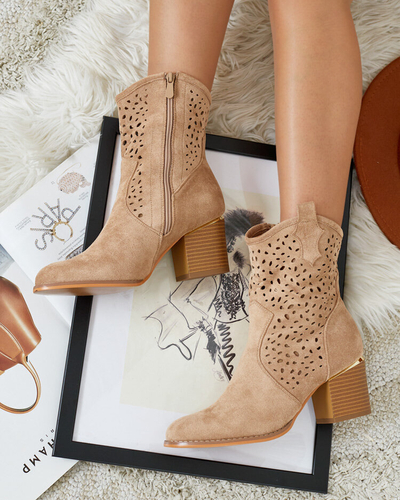 Royalfashion Женские сапоги на низком ходу с ажурной отделкой Mozie