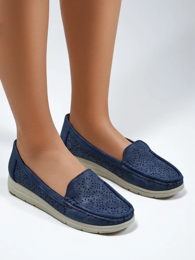 Royalfashion Женские перфорированные мокасины Besset