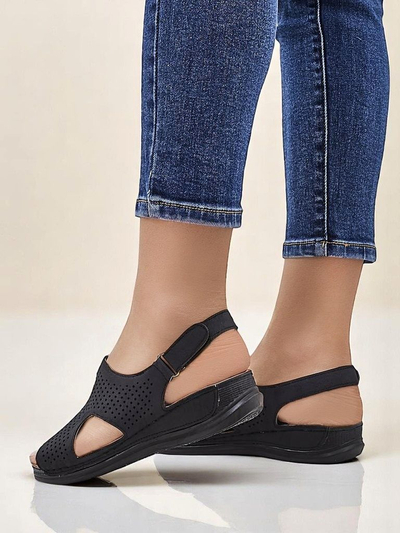 Royalfashion Sieviešu sandales ar izgriezumiem Leminni