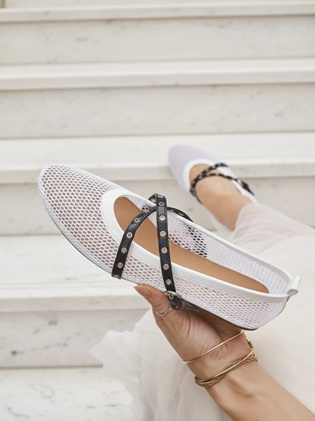 Baleriny Royalfashion Calista Bianca – buty damskie siateczkowe białe z paskami czarnymi