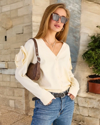 Женский свитер с расстегнутыми пуговицами Royalfashion