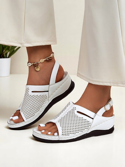 Royalfashion Damskie sandały na niskim koturnie Mira