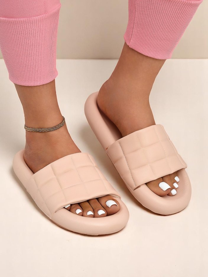 Royalfashion Sieviešu iešļūcenes uz plakanas zoles Quilt Walk