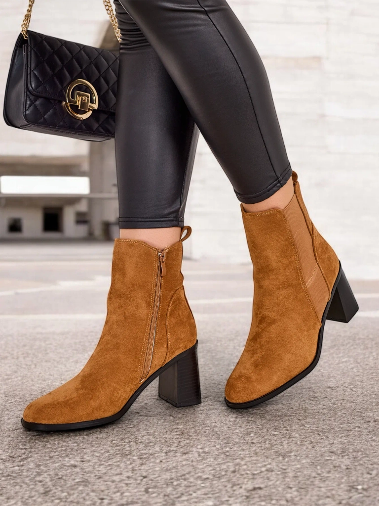 Royalfashion Sieviešu zābaki uz biezu papēdi Enotto