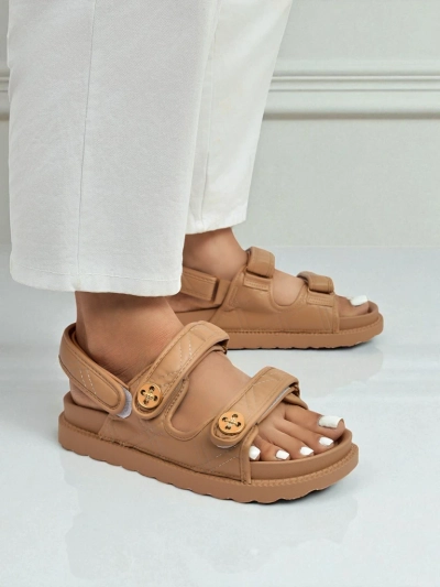 Royalfashion Sieviešu sandales ar biezāku zoli Vivere