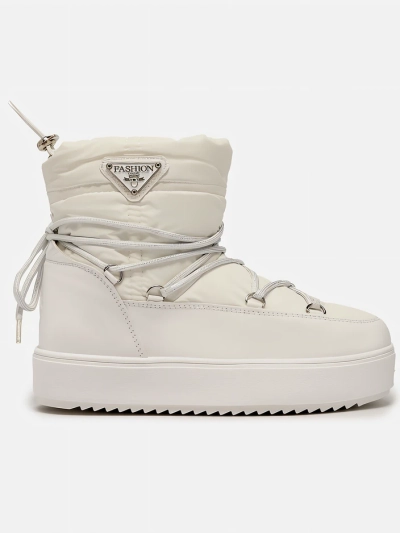 Royalfashion Women's slip-on boots a'la snow boots in white Vevnose