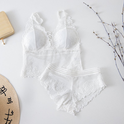Women's white lingerie set with lace - Underwear