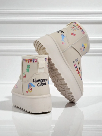 Lemuria Boots - Cream Doodle Snow Boots on a Thick Sole Furrini