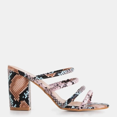 OUTLET Pink slippers with embossing on the higher post of Furlis - Footwear