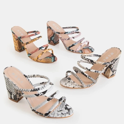 OUTLET Pink slippers with embossing on the higher post of Furlis - Footwear