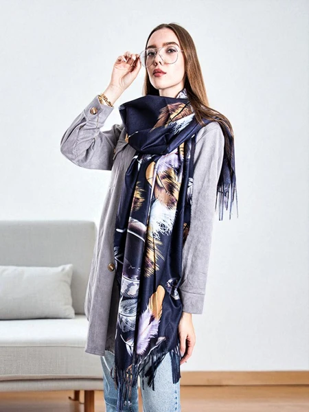 Sieviešu tumši zila šalle ar spalvām - Aksesuāri