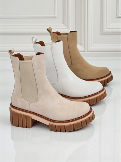 Amber Walk ankle boots with block heels made of eco-nubuck