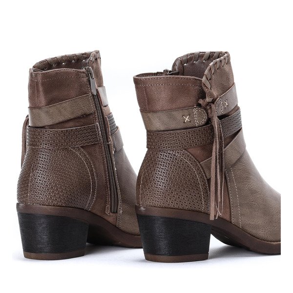 Botki na słupku w kolorze ciemnego brązu Junco - Obuwie