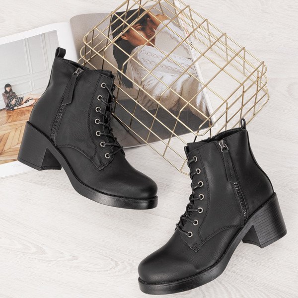 Black ankle boots on a higher post Fanilla - Shoes