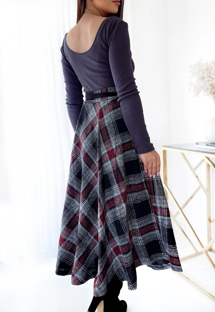 Royalfashion Women's gray and red long plaid skirt
