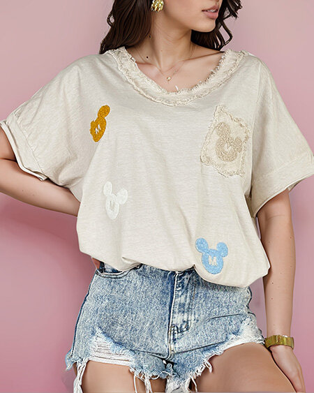 Royalfashion Sieviešu t-krekls ar plāksteriem