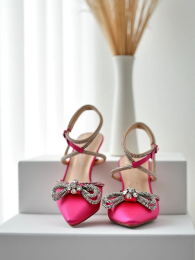 Royalfashion Sieviešu atvērtā papēža augstpapēžu kurpes ar zirkona siksnām Erontes