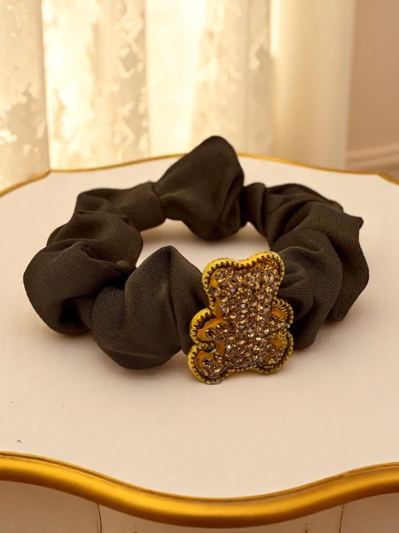 Royalfashion Резинка для волос с декоративным мишкой из атласа Satin Teddy