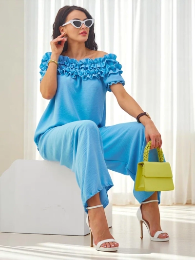 Royalfashion Women's set with an off-the-shoulder top with short sleeves and a decorative neckline and flared trousers