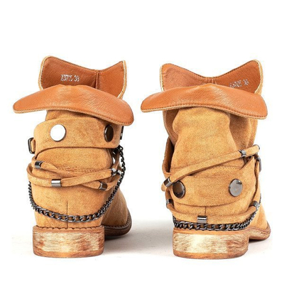Brown cowboy boots on an indoor wedge Salem - Footwear