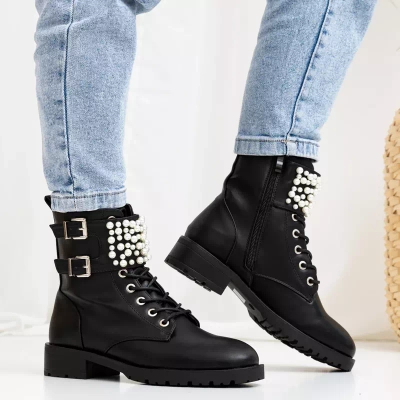 OUTLET Black women's boots with pearls Iznala - Footwear