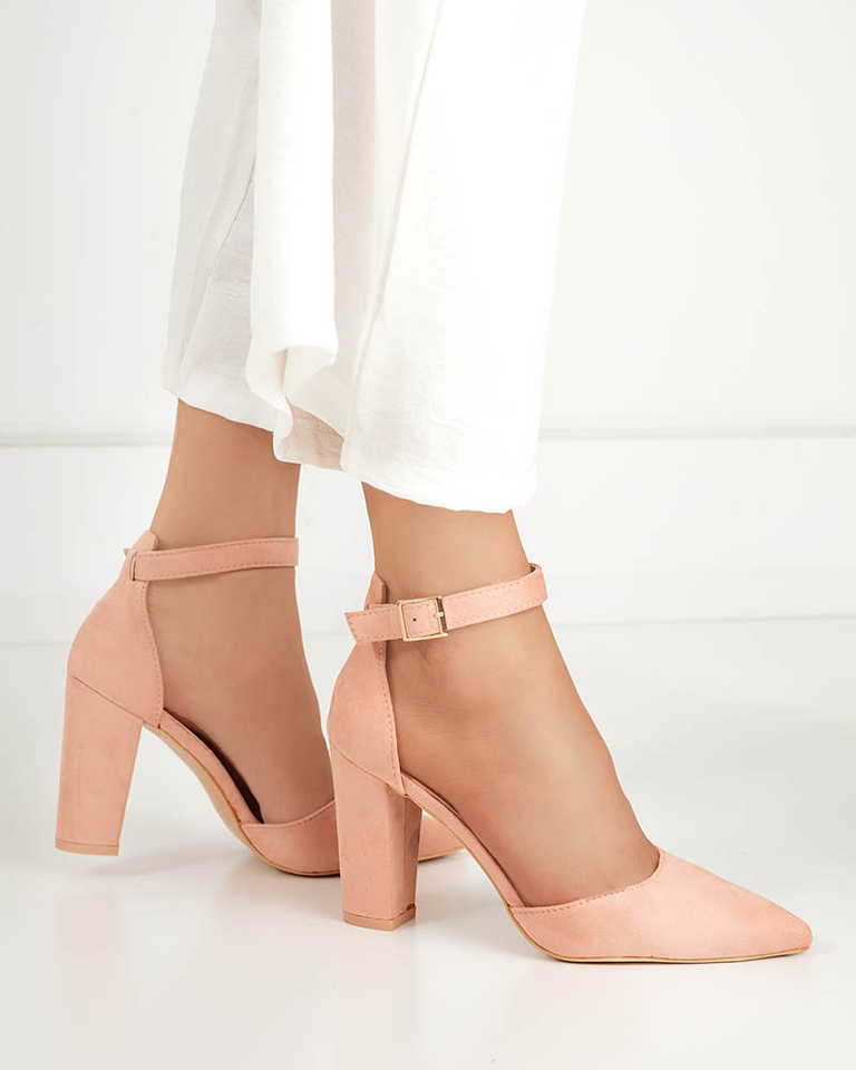 Pink women's sandals on the Kinotia post - Footwear