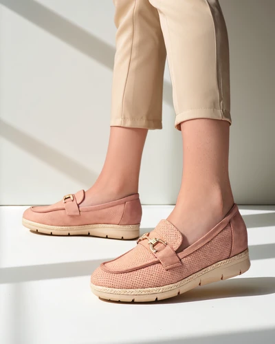 Royalfashion Sieviešu dzīvokļi ar dekoratīvu detaļu uz pirksta