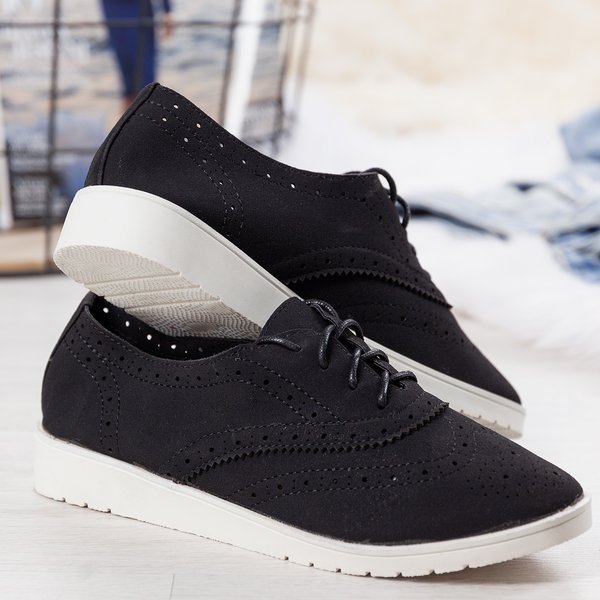 Black shoes on Malasia platform - Footwear 1