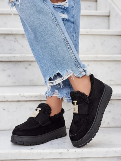 Czarne buty Kalliope z platformą i futerkiem