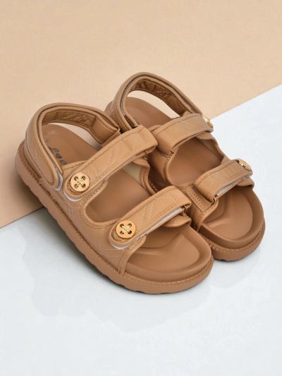 Royalfashion Women's sandals on a thicker sole Vivere