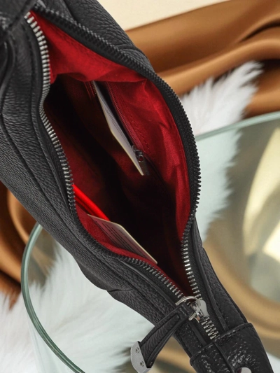 Royalfashion Mała damska torebka z imitacji skóry z ozdobnym paskiem Lacquea