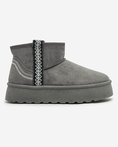 Royalfashion Women's short boots a'la snow boots with ornament Erititta