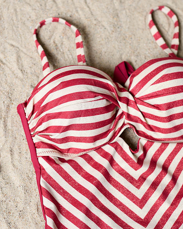 Viendaļīgs sarkans svītrains sieviešu peldkostīms- Apakšveļa