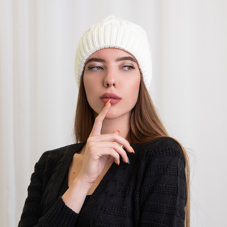 Women's winter white winter hat - Accessories