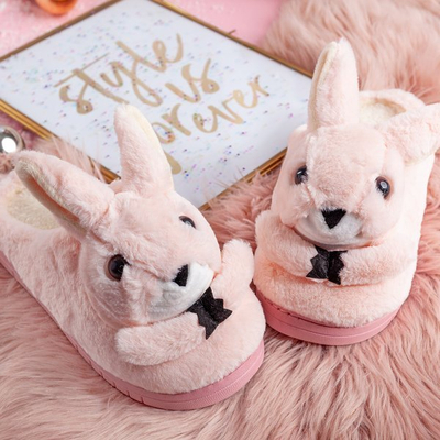 Jasnoróżowe kapcie z króliczkiem Masia - Obuwie