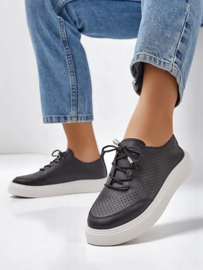 Royalfashion Women's perforated slip-on shoes Emayla